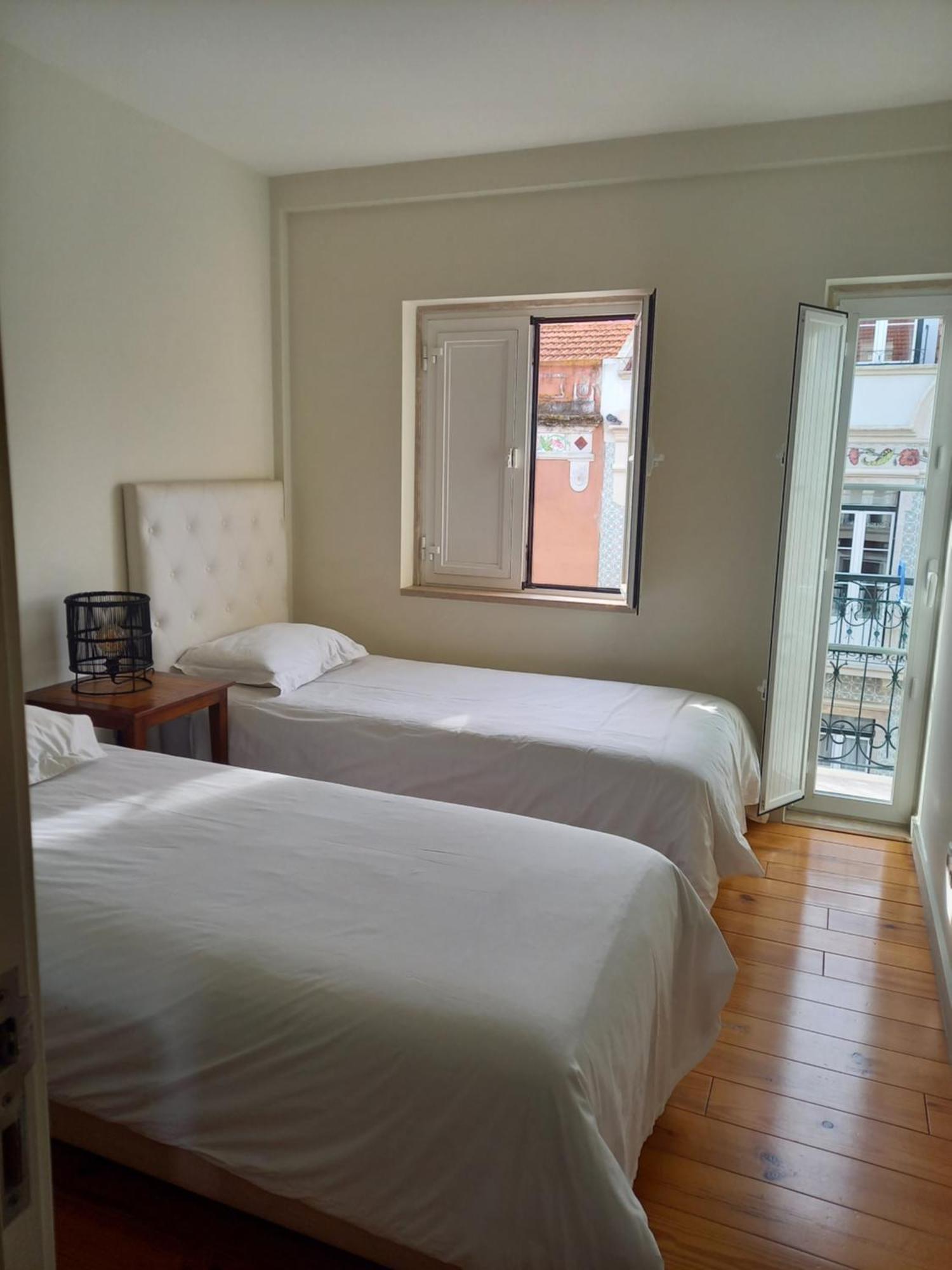 Charme Et Confort Au Coeur De Graca Lisbon Room photo